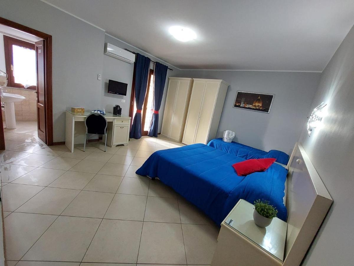 Fiumicino Inn Airport Buitenkant foto